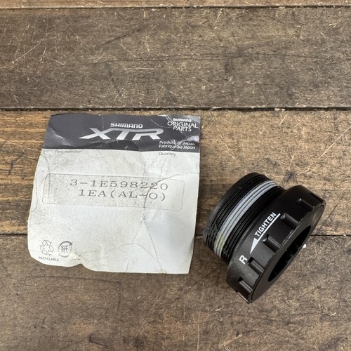 Shimano xtr bottom bracket - bracket, cup
